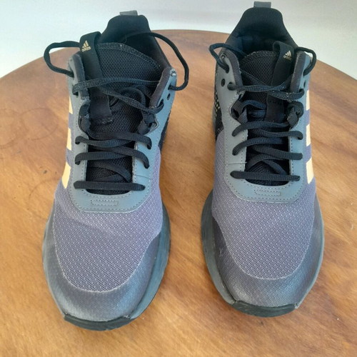 Adidas men's athletic shoes size 40 like new, gray and gold