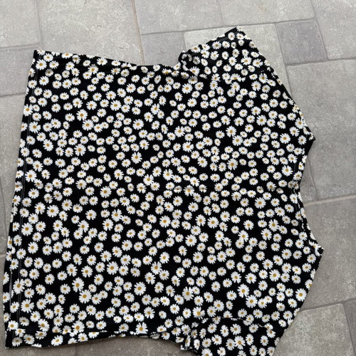 Zara blouse with daisy pattern, small, like new, cool fabric