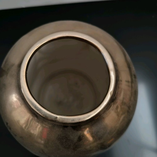 Vase in bronze color like new, impressive