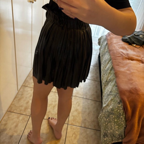 Zara black faux leather skort like new, size S