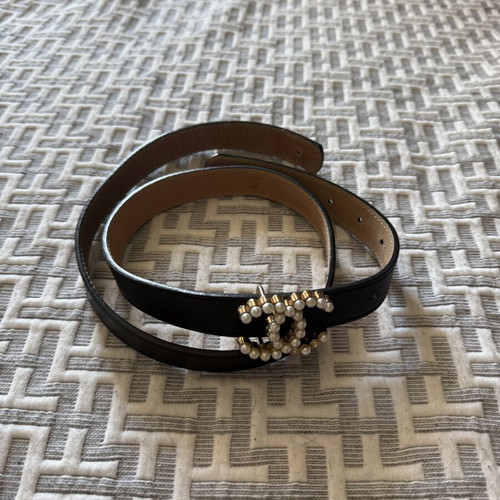 Chanel belt like new, black leather with soft alcantara inside, size 100-40