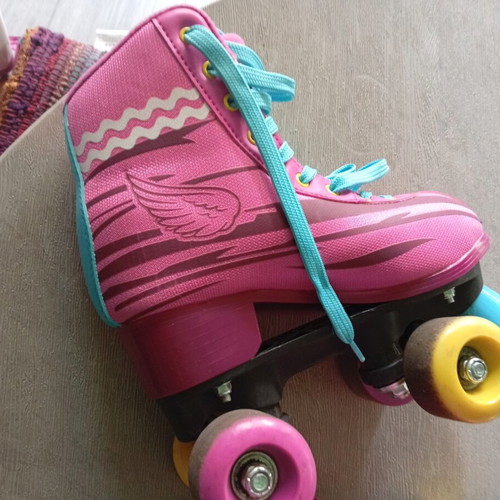 Disney Roller Skates Size 34/35 Like New