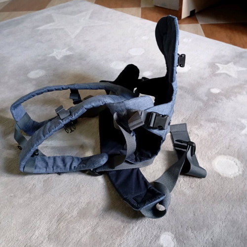 Baby carrier like new suitable from newborn