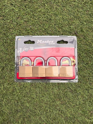 Σετ 4 λουκέτα Master Lock 50mm ολοκαίνουργια σφραγισμένα