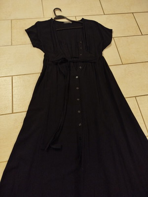 Noobass black midi dress like new with buttons