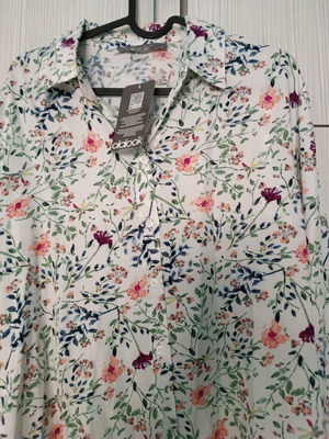 Floral shirt new, size XL, white multicolor