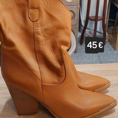 Sante brown ankle boots new and unworn, size 41