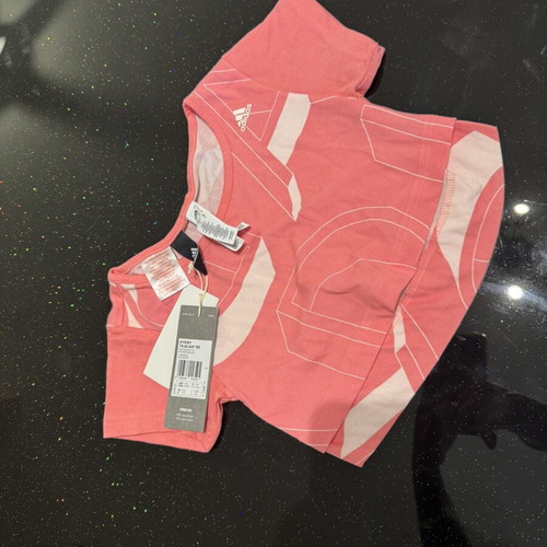 Adidas girls' t-shirt new with tags size 5-6 pink