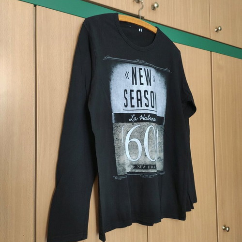 Black long-sleeve spring men's shirt used with New Season print