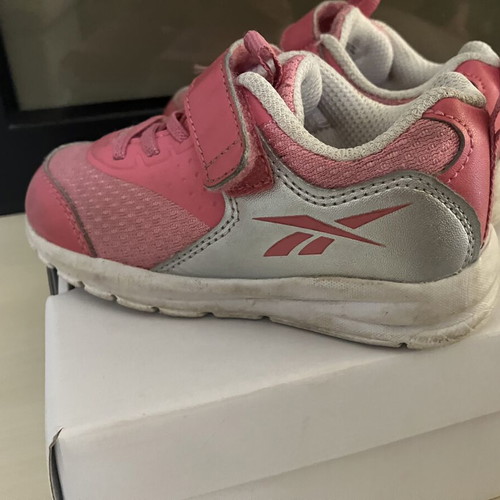 Reebok Athletic Shoes Size 21 Used, Pink