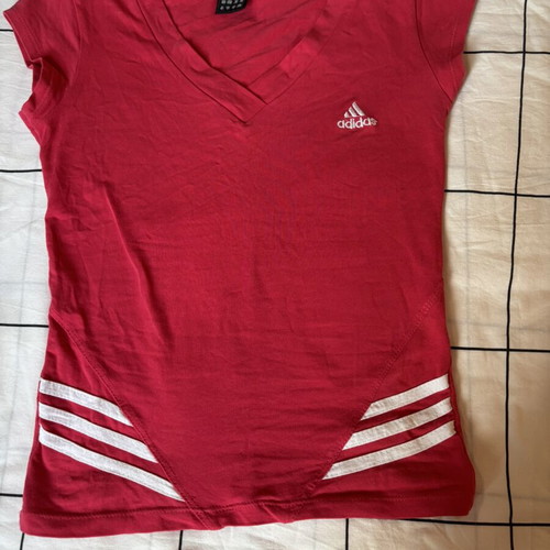 Adidas κόκκινη αθλητική μπλούζα σαν καινούργια, μέγεθος S