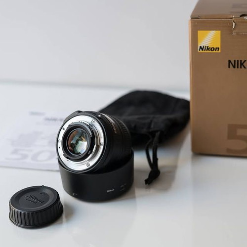 Nikon AF-S Nikkor 50mm f/1.8G lens like new, full frame compatible