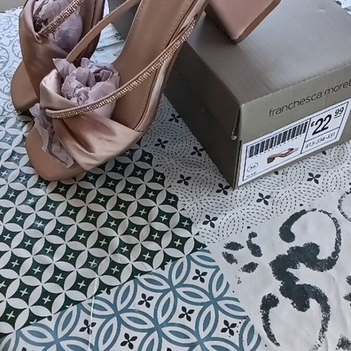 Voi & Noi satin sandals size 36, heel height 6cm, new