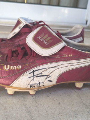 Puma King match-worn signed football boots Cristian Fabbriani River Plate