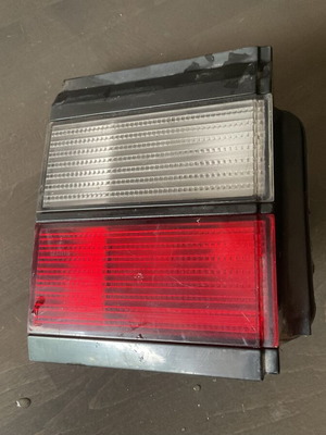 Volkswagen Passat 1989-1992 πίσω αριστερό εσωτερικό φως μεταχειρισμένο