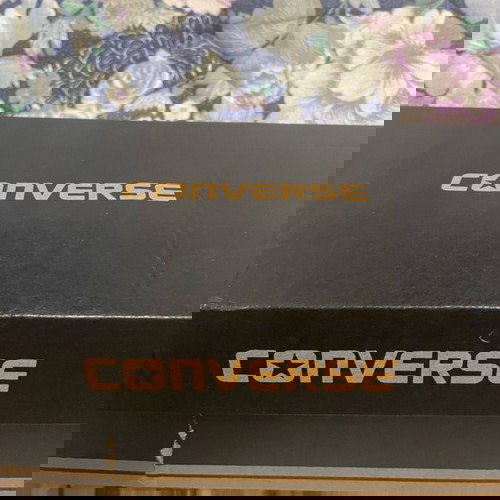 Converse λευκά ασημί!