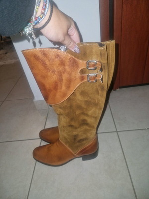 Brown suede boots size 37 like new