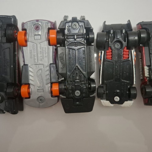 Hot Wheels toy car set of 5 with 1 orange bonus