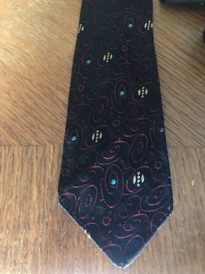 Ανδρική χειροποίητη μαύρη γραβάτα με σχέδια καινούργια