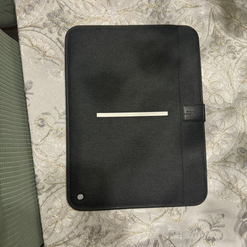 Apple M1 Laptop 8GB RAM 256GB SSD like new