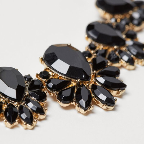 Black gold necklace like new