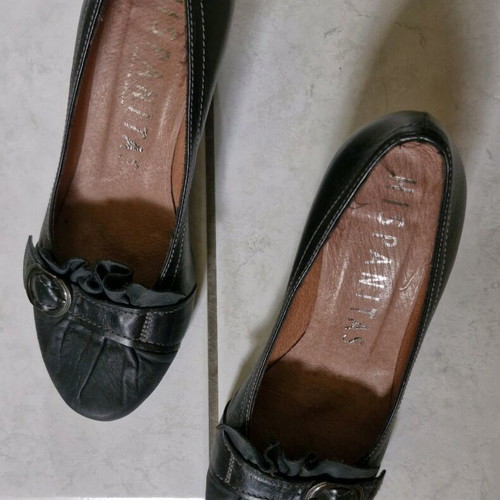 Hispanitas leather pumps like new, size 38, black