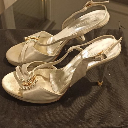 Gilda silver shiny sandal used size 39