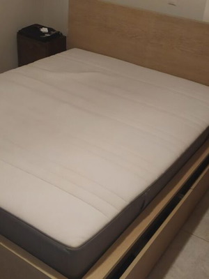 Double bed with mattress and storage drawers like new, 180x200 cm