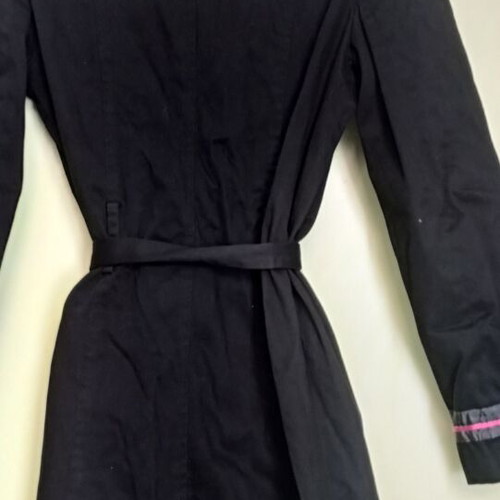 Feu Femme coat like new with unique sleeve and collar design, black, size M