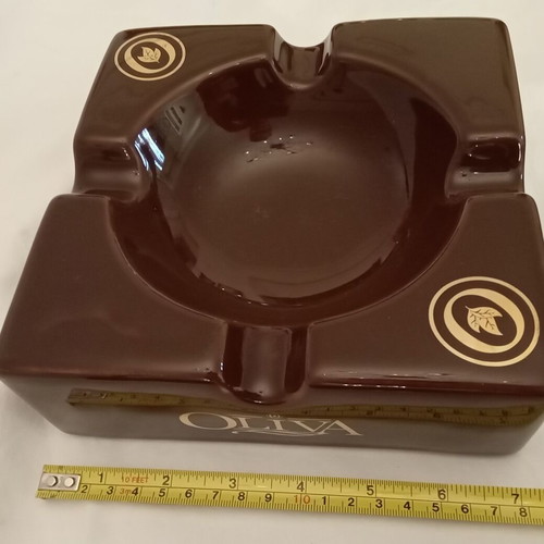 Large ceramic OLIVA cigar ashtray used with crack
