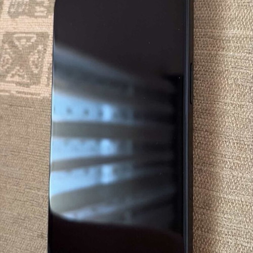 Apple iPhone 16 128GB with Galaxy Buds 3 Pro gift