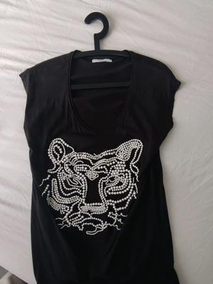 Zara short-sleeve top with pearls used, medium dark brown