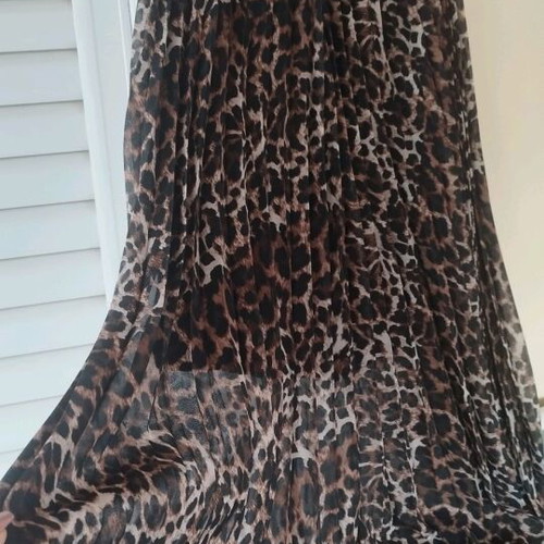 Leopard pleated skirt new with elastic waist Onesize