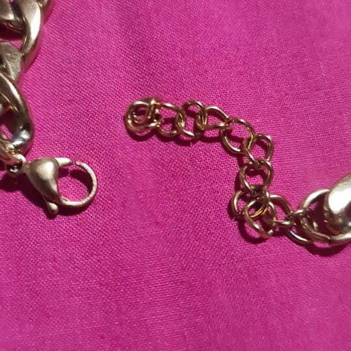 Steel necklace chain like new, gold color, thick weave