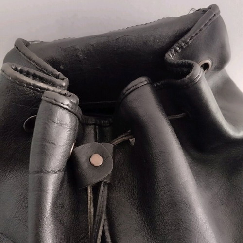 Leather shoulder bag black like new, large capacity