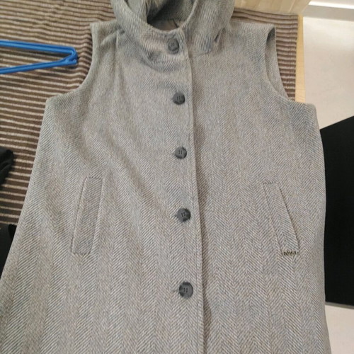 Enzzo sleeveless jacket new, gray, size M