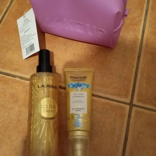 Body mist, serum against split ends and makeup bag new