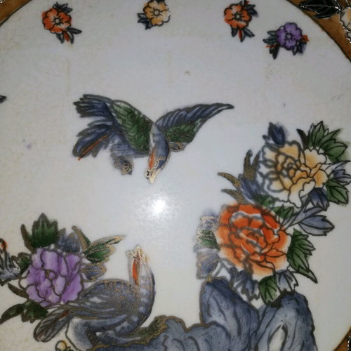 Decorative plate like new 26 x 26