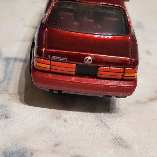 Matchbox Lexus LS400 new