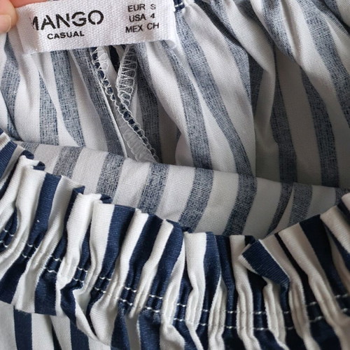 Mango blouse like new with puff sleeves and side zipper, size S