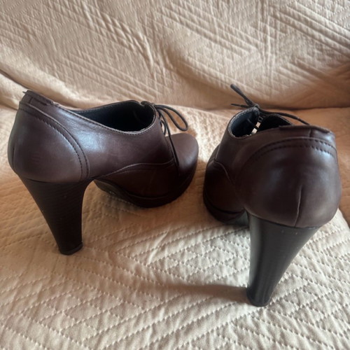 Women's heeled shoes like new, size 37, brown