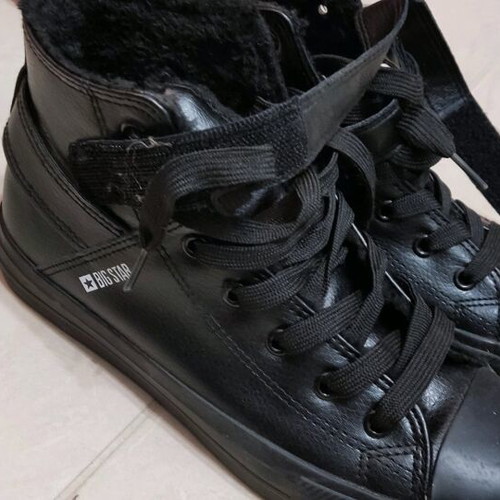 Big Star sneakers black high with fleece lining like new, size 39
