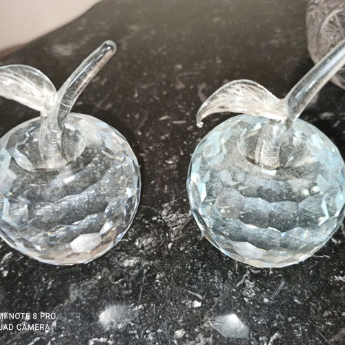 Crystal figurines, two apples in excellent condition and owl with wear