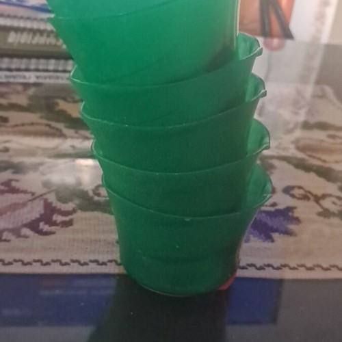 Special Drinking Cups like new, set of 6 for swallowing difficulties