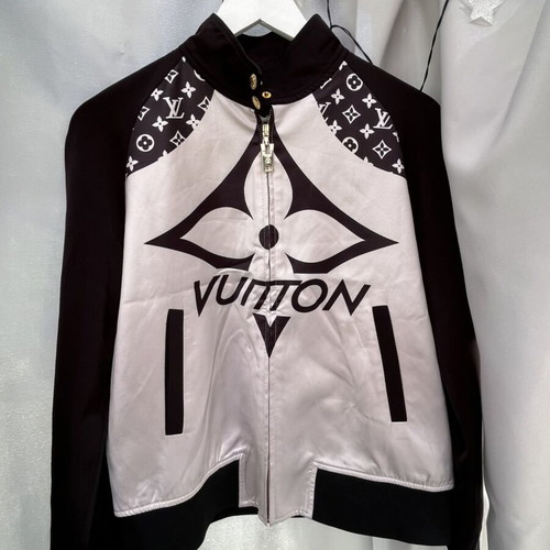 Louis Vuitton sports set used, size L, black and white