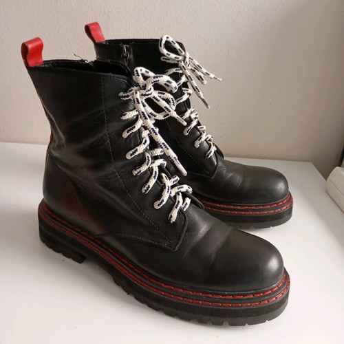 Bibi Lou leather women's ankle boots used, size 39/39.5, black/red