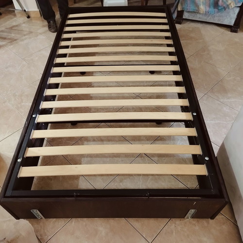 Bed with headboard and storage mechanism, 210x110 cm