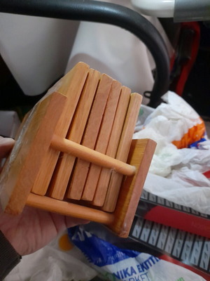 Wooden coaster set like new, 6 pieces