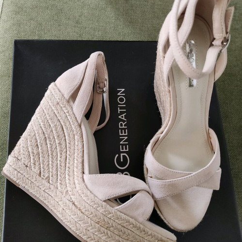 Women's platform shoes new size 39, leather, beige