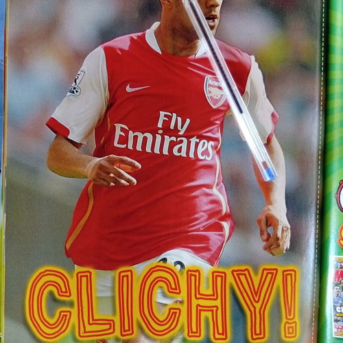 Match Football Magazine Issue 17-23/7/2007 Like New with Henry Poster